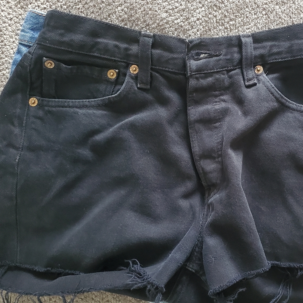 Vintage Levi Black shorts